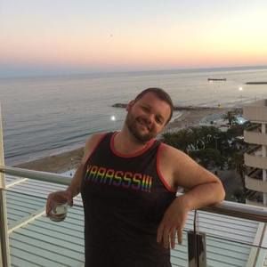 Meet your Posher, Alex